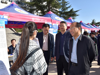 必赢官网成功举办2018届毕业生秋季大型招聘会