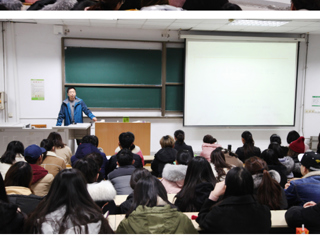 中央音乐学院陈荃有教授应邀来必赢官网讲学