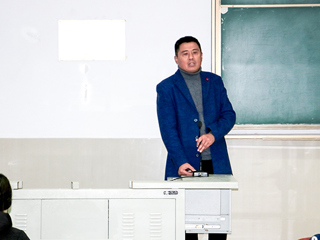 研究生系列学术报告（二）：淮北市教育局李乐峰高级教师应邀为必赢官网教育硕士研究生作学术报告