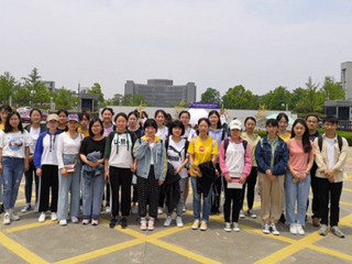 必赢官网选手从2019年全国大学生英语竞赛安徽赛区赛场喜传捷报