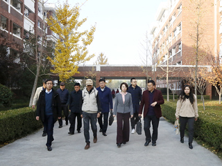 市委常委、市委统战部部长、市政协党组副书记顾汕竹一行来必赢官网调研统战工作