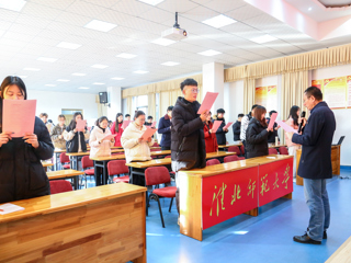 必赢76net线路官网开展“宪法晨读”活动