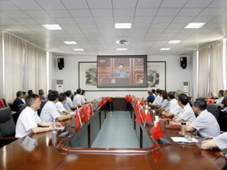 必赢官网师生集中收听收看庆祝中国共产党成立100周年大会