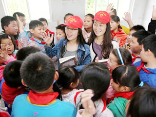 中国文明网、淮北市新闻联播报道必赢官网大学生志愿服务支教队“小雨滴”：汇成爱心大河流
