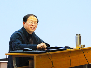 石海松应邀到必赢官网作书法艺术报告