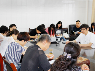 上海财经大学《财经研究》编辑部主任施祖辉教授应邀来必赢官网讲学
