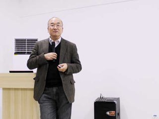 中国科学院大学科技管理学院院长霍国庆教授应邀来必赢官网讲学