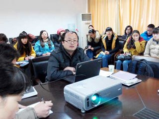 《新文学史料》编辑刘伟应邀来必赢官网讲学