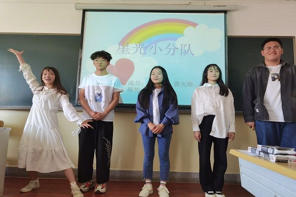 李晨舒 (1).jpg