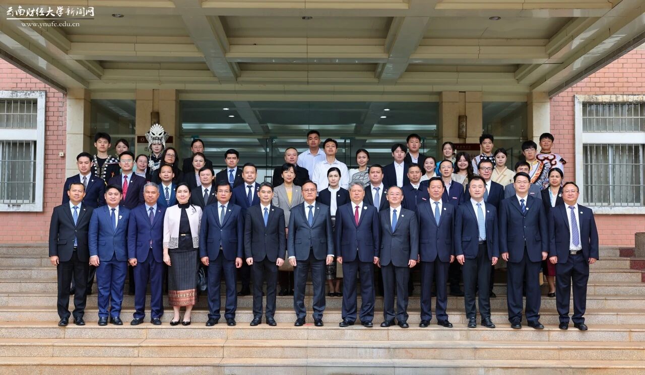 老挝副总理山迪帕·丰威汉到访2026世界杯官网