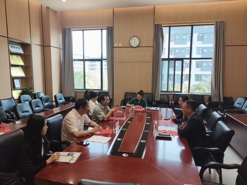 多措并举促就业.jpg